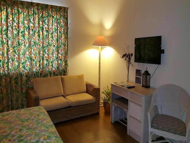 טמונינג One Pacific Hotel מראה חיצוני תמונה
