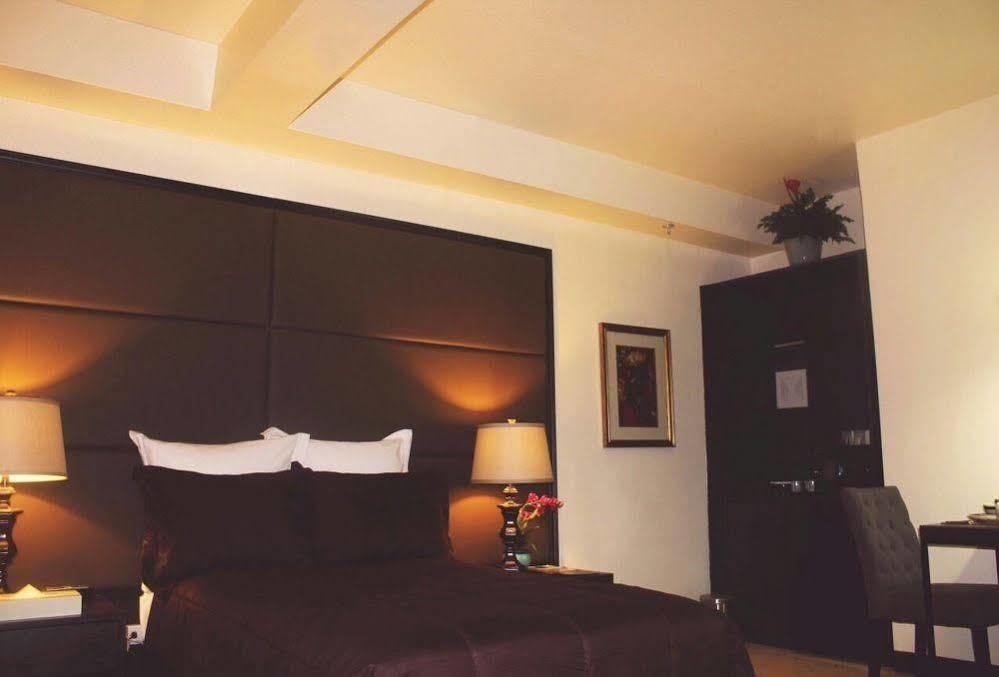 טמונינג One Pacific Hotel מראה חיצוני תמונה
